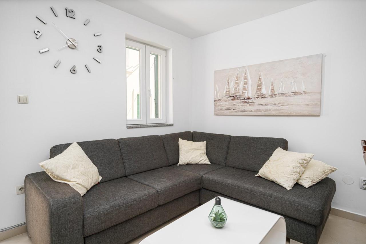 Villa Pia Vodice Eksteriør billede